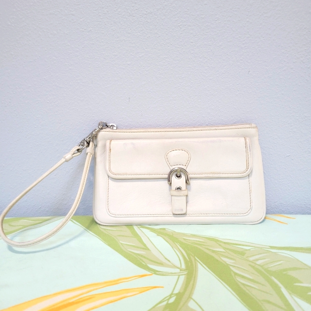 Coach Soho Wristlet (Bone)